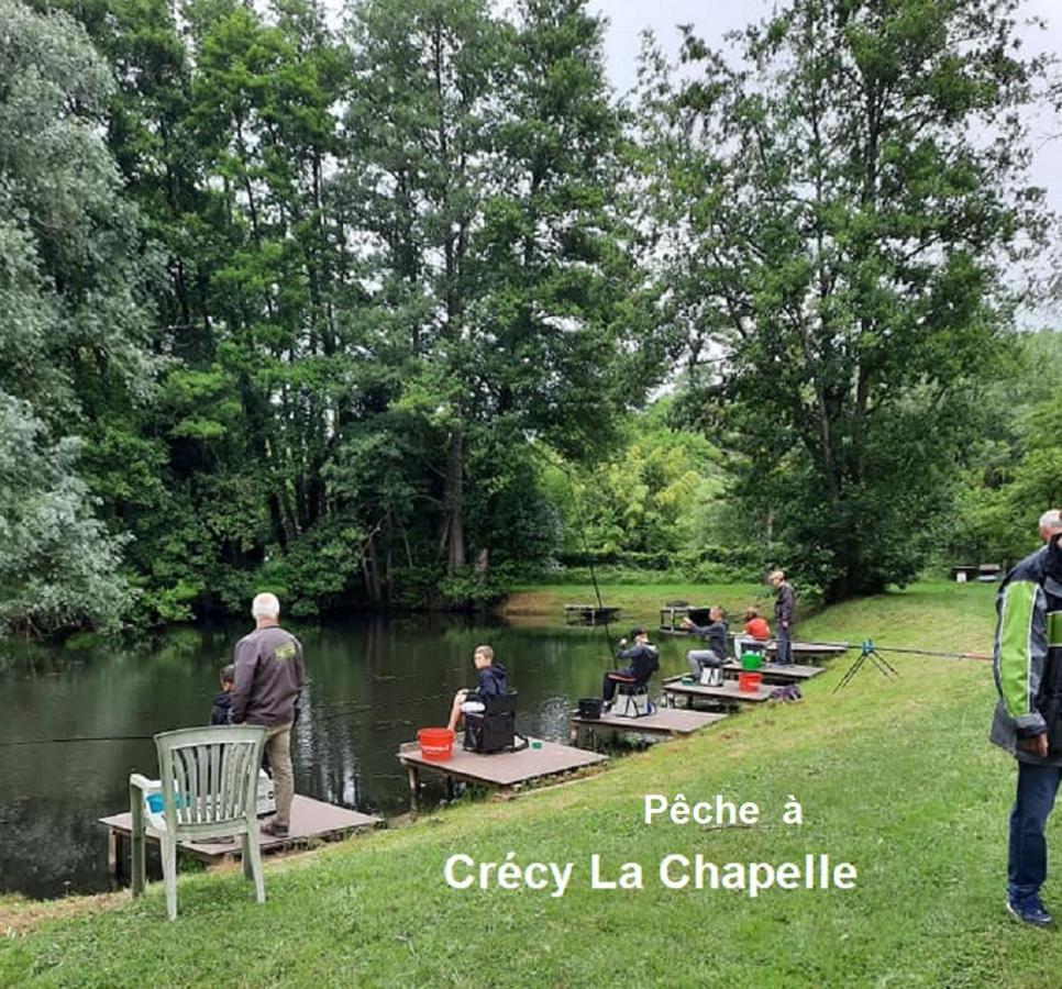Les Nympheas, Appart Au Calme Et Grand Jardin A 15 Min De Disneyland, Crecy-la-Chapelle ภายนอก รูปภาพ